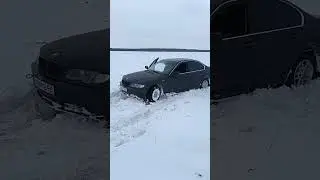 Snowy Rescue Mission: Pulling a BMW E46 from Deep Snow with a Tractor!