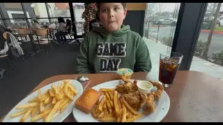Matthew reviews Che'yla's Southern Cuisine