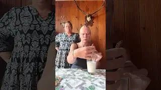 Funny mom and daughter 🫣😰#foryou #funny #funnyprank #fyp #funnyvideos #prank #usa #scary #happy