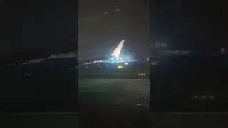 Late Night 737 Landing in #columbus Ohio - #americanairlines #boeing737 from Phoenix