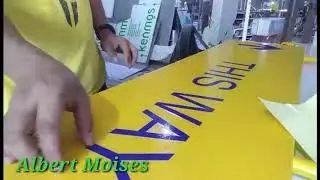 STICKER MAN IS BACK - STICKER SIGNAGE DIRECTIONAL