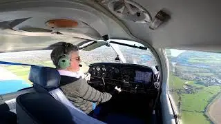 Piper Warrior PA28 Takeoff from Wycombe - Approach into Denham