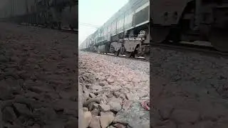 diesel power wdp 4D locomotive going to Delhi cantt Allahabad Loko side#trending #viral #railway