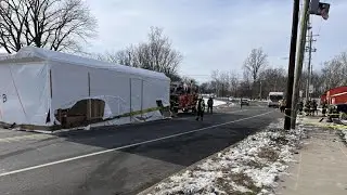 Modular home falls off trailer in Nescopeck