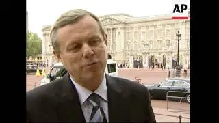 Australian State Premier meets Queen Elizabeth II