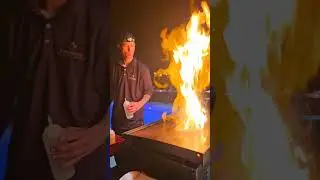 #fireshow #hibachi #teppanyaki #hibachigrill #fire #show #entertainment #dinner #skills #asmr #fyp