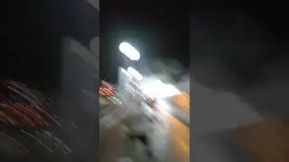İzmir Hilal metro durağında gece Jazz &ccedil;alıyor