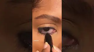 Instant smokey eye tutorial 🖤 #makeuphack #eyelinerforbeginners #eyemakeuptutorial