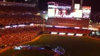 MC Hammer - U Can't Touch This (live at Great American Ball Park)