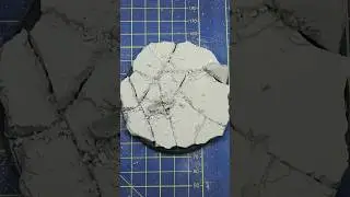 Concrete base for wargaming miniatures #warhammer #warhammer40k #miniatures #tutorial #hobby #diy