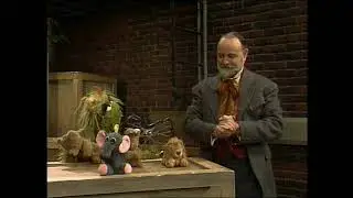 Classic Sesame Street - Professor Huggins And Grungetta Sings Here Are Some Things Stuffed Animals 1