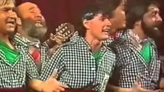Cargaores Gaditanos- Comparsa.- A&ntilde;o 1986.- Presentaci&oacute;n.