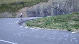 Alpe d'Huez on jenex XL125S and XL150S rollerski - virage #1.