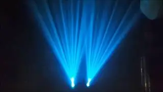 LYRE BEAM 7 R 230 w = 1490 &euro; TTC les deux pi&egrave;ces avec fly case