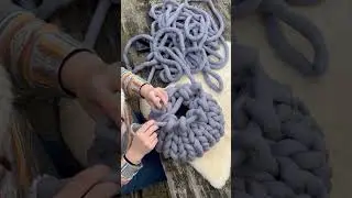 Bind -off & closing the opening tutorial: WolletjeBol DIY Chunky Yarn Hand Knitting Techniques