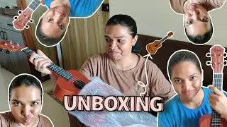 Unboxing our brand new Ukulele we ordered from Amazon! 😵📦