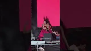 KATSEYE - &ldquo; Gabriela &ldquo; Dance Break Live at Lollapalooza 2025 #katseye #lollapalooza