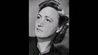 Flore Wend sings 