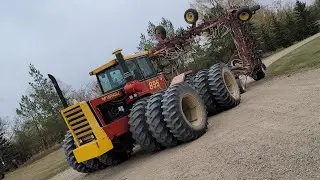 The new seeding rig! 54 feet of seed hawk and bourgault!!