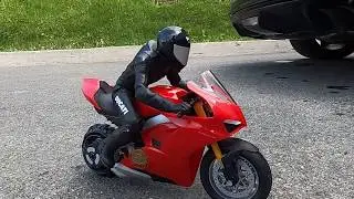 Upriser Ducati Authentic Panigale V4 S RC Moto 1/6 First Test