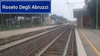 Treni mattutini alla stazione di Roseto Degli Abruzzi