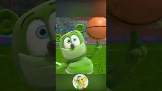 Gummy Bear Loves Playing with Balls! ⚽  Gummy Bear Wati Wati Wu 🎵 #gummybear #trendingshort