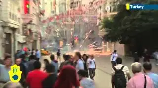 Turkey Anti-Erdogan Protests: Turkish riot police and protesters clash in Istanbul for third day