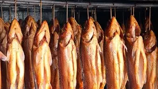 Рождественский базар в Бонне, немцы тоже любят копченую рыбку/x-mass market in Bonn
