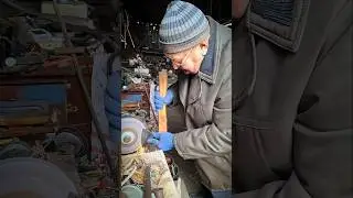 Petrovič sch&auml;rft seine Axt #reels #shorts #short #shortvideo #shortsvideo  #shortsfeed