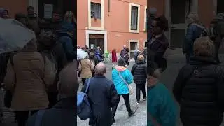 Live statue in Rome, funny street production #shorts