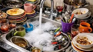 Amazing Dishwashing Tricks That Will Save You Time & Water