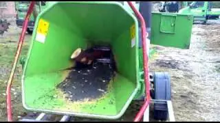 Hakselaar voor takken met diameter 14 cm huren  | Huurland
