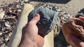Kineo rhyolite hammerstone and wood 1
