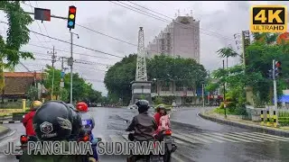 Kota Gresik Jl. Pahlawan melewati Jl. Panglima Sudirman menuju ke Pasar Senggol
