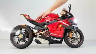 Ducati V4 S 1/7 Scali Diecast model Motorcycle, key start Light Sound and Smoke test.