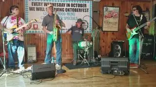 Wonderful Winos ♫ Johnny B Goode &clubs; Woody's Roadside ♫ 9/17/2017