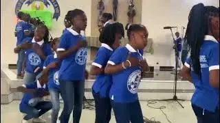 NO COMMENT: Extrait du concert, prélude au 37 ème anniversaire de la Communauté d'Enfants Yambote