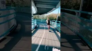 Vienna&rsquo;s ingenious bike path level change ⬆️⬇️ 🌀