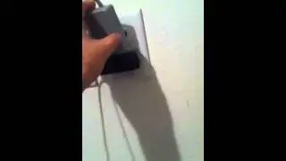 How to plug in a dsi charger