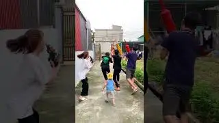 Khi gia đ&igrave;nh vui nhộn hay ra dẻ v&agrave; c&aacute;i kết muối mặt 🤣 #shorts