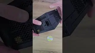 Блок питания Lian Li RS1000G с поворотным разъемом для ПК