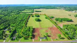 Auction: 7172 Lascassas Pike, Lascassas, TN