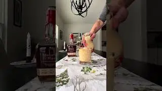 Boozy Maker&rsquo;s Mark Bourbon Eggnog!! #Bourbon #Christmas #Whiskey #Delicious #Recipe #cocktail