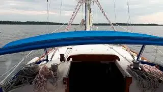 Aloha 32 motoring