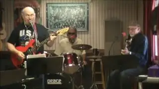 Charlie Brown -Along Came Jones (cover)