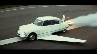 The (now) famous Citroen DS scene from 