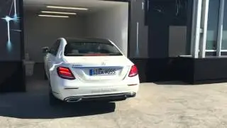 Mercdes Benz   Remote Parking Pilot   Entree garage