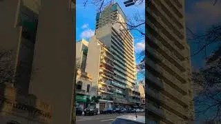 Este es uno de los edificios m&aacute;s altos del barrio porte&ntilde;o de la #chacarita #shorts #buenosaires