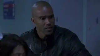 Criminal Minds - Derek Rushes Savannah into the ER