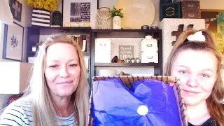 Opening my Shelb-sie box!  Gift from Shelby-Anne Reid